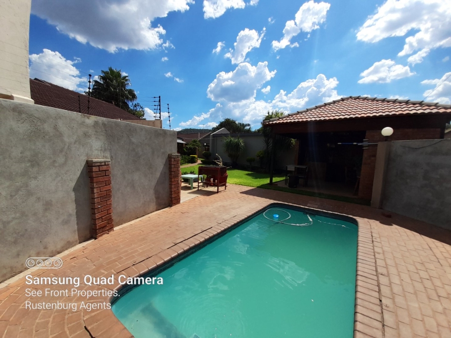 3 Bedroom Property for Sale in Protea Park North West